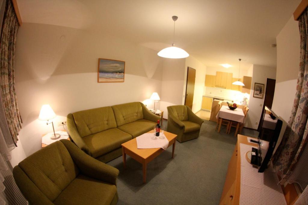 Ferienappartements Heinzle - Ihr Ferienresort Санкт-Якоб-ин-Деферегген Номер фото